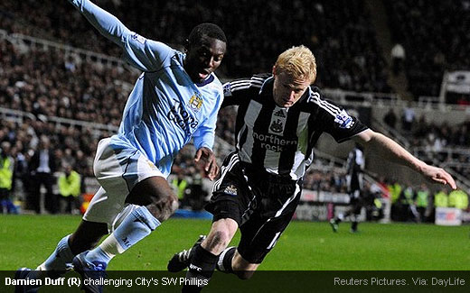 damien duff challenging shawn wright-phillips image