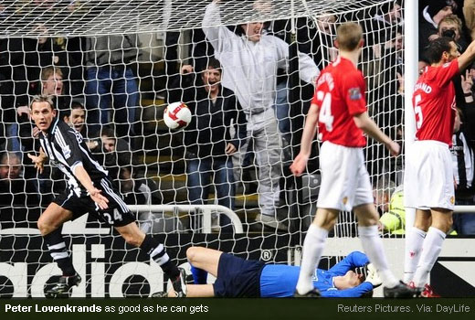 Peter Lovenkrands scores to ruin Van Der Saar clean-sheet record attempt