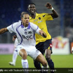 Modibo Maiga (R) vies with Toulouse's French defender Daniel Congre [Magpies Zone/GettyImages/DayLife]