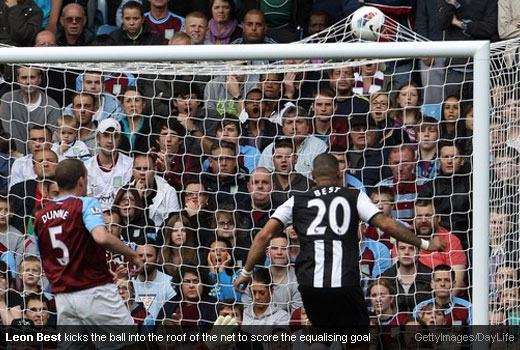 Leon Best kicks the ball into the roof of the net to score the equalising goal [Magpies Zone/GettyImages/DayLife]