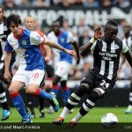 Cheik Tiote gets past Mauro Formica [MagpiesZone/GettyImages/Daylife]