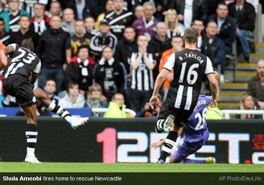 Shola Ameobi fires home to rescue Newcastle [Magpies Zone/AP Photo/DayLife]