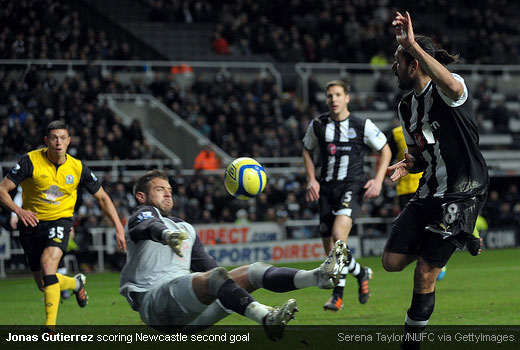 Jonas Gutierrez scores the winning goal in stoppage time