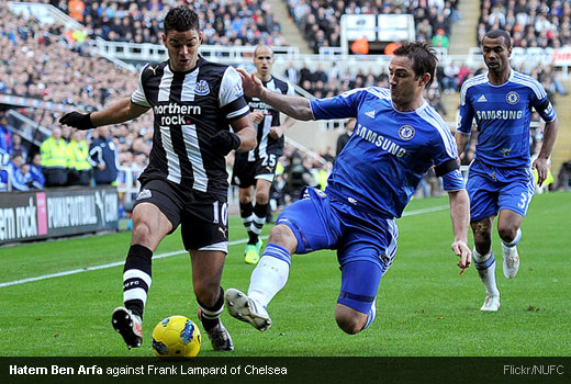 Hatem Ben Arfa against Frank Lampard of Chelsea